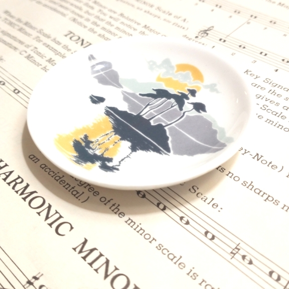 Vintage 1970s Highland Fine Bone China Scotland - small butter pad/trinket dish - Picture 2 of 4